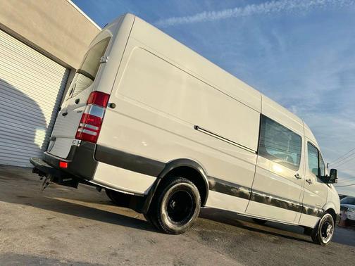 2008 Dodge Sprinter Van 3D