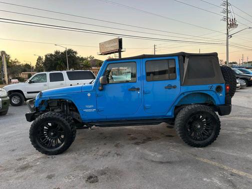 2011 Jeep Wrangler Unlimited Sahara