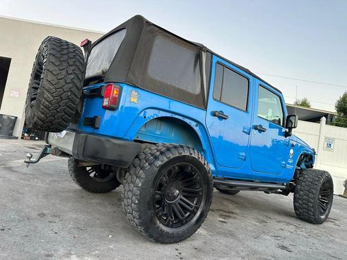 2011 Jeep Wrangler Unlimited Sahara