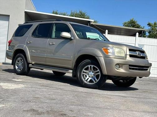 2005 Toyota Sequoia SR5
