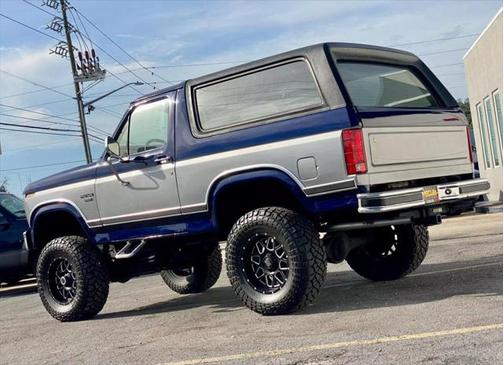 1983 Ford Bronco Custom 2D Utility 4WD