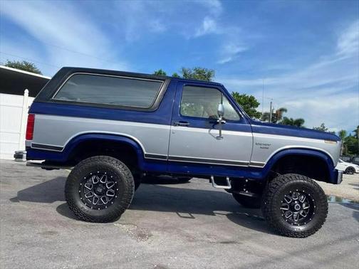 1983 Ford Bronco Custom 2D Utility 4WD