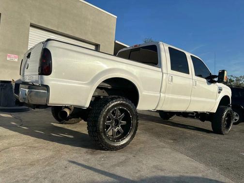 White 2010 Ford F-350 Lariat