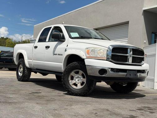 White 2006 Dodge Ram 2500 SLT/TRX