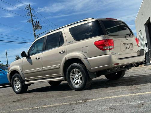Gold 2005 Toyota Sequoia Limited