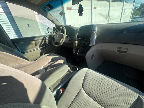 2007 Toyota Sienna CE