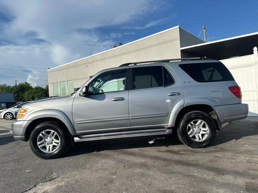 2003 Toyota Sequoia SR5