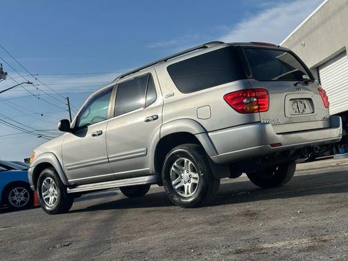 2003 Toyota Sequoia SR5