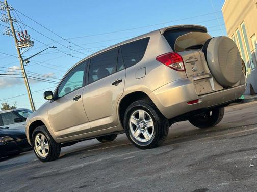 2007 Toyota RAV4 Sport