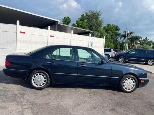 1996 Mercedes-Benz E-Class E 300D Sedan 4D