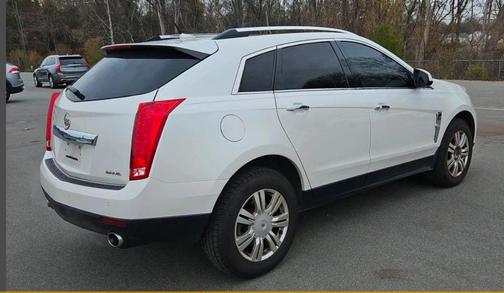 White 2011 Cadillac SRX Luxury Collection