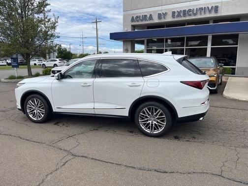 2022 Acura MDX Advance
