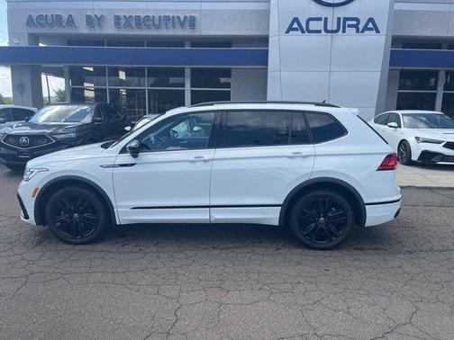 2022 Volkswagen Tiguan 2.0T SE R-Line Black