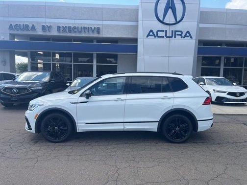 2022 Volkswagen Tiguan 2.0T SE R-Line Black