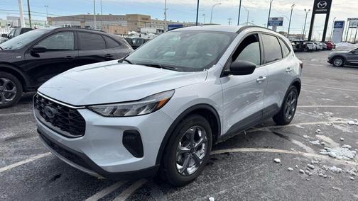 2025 Ford Escape ST-Line