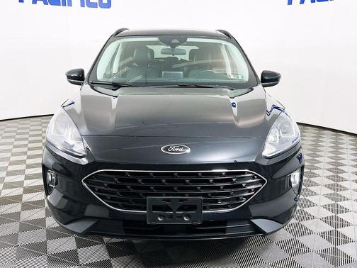 Black Metallic 2022 Ford Escape SEL
