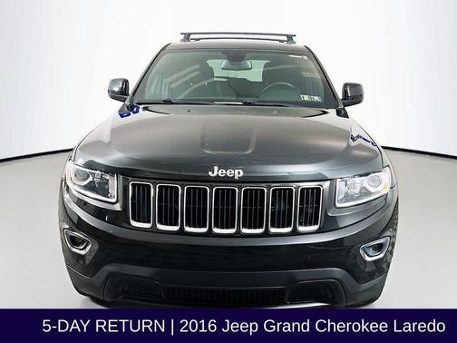 Brilliant Black Crystal Pearlcoat 2016 Jeep Grand Cherokee Laredo