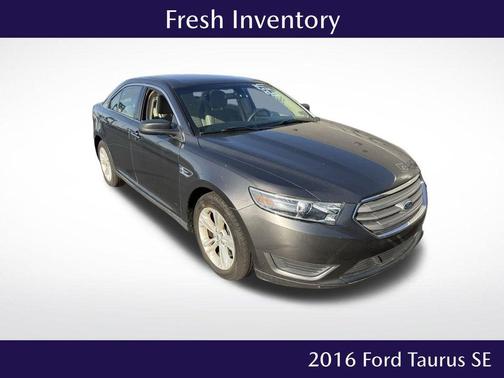 2016 Ford Taurus SE