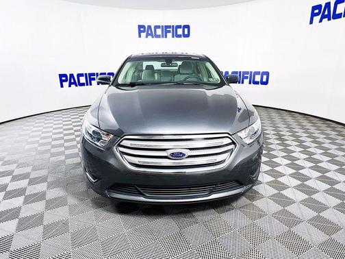 2016 Ford Taurus SE