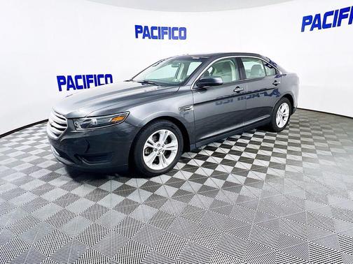2016 Ford Taurus SE