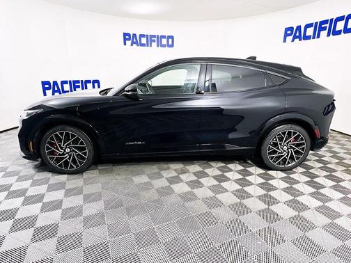 2022 Ford Mustang Mach-E GT