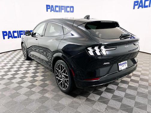 2022 Ford Mustang Mach-E GT
