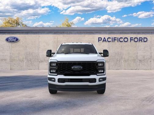 Star White 2026 Ford F-350 Lariat Super Duty