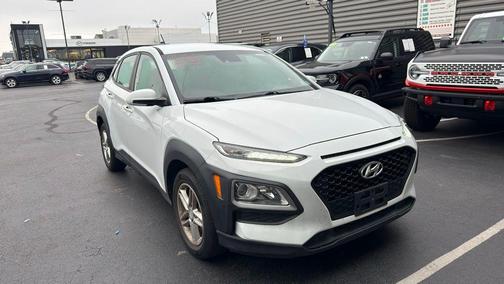 Chalk White 2019 Hyundai KONA SE