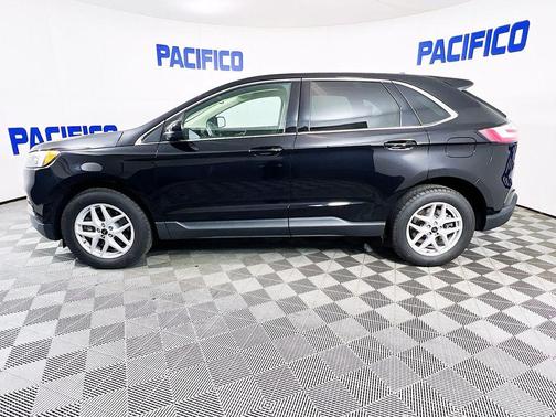 Black Metallic 2024 Ford Edge SEL