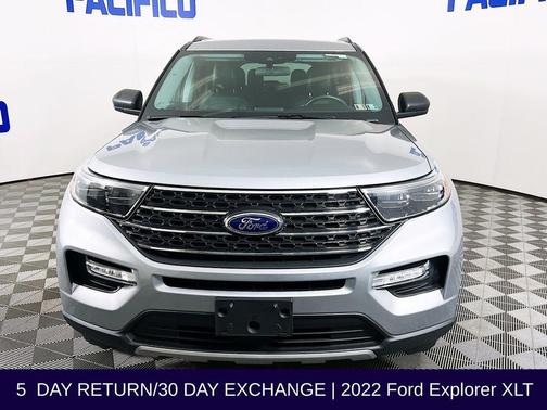 Silver Metallic 2022 Ford Explorer XLT