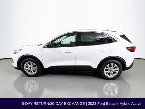 Oxford White 2023 Ford Escape Active