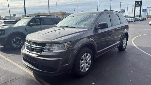 Granite Crystal Clearcoat Metallic 2018 Dodge Journey SE
