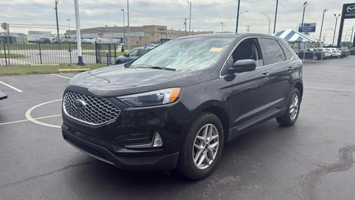 Black Metallic 2024 Ford Edge SEL