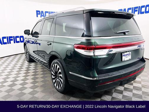 2022 Lincoln Navigator Black Label
