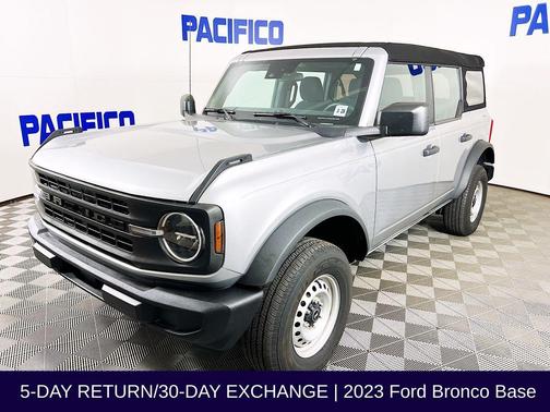 2023 Ford Bronco Base