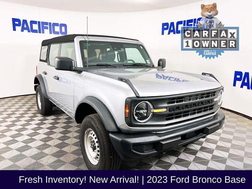 2023 Ford Bronco Base