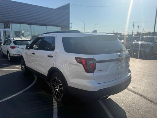 2017 Ford Explorer sport
