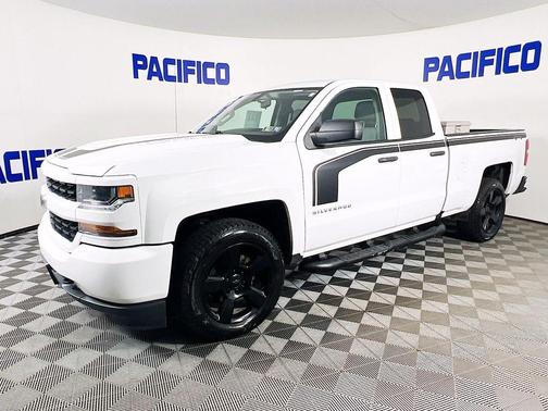 2018 Chevrolet Silverado 1500 Custom