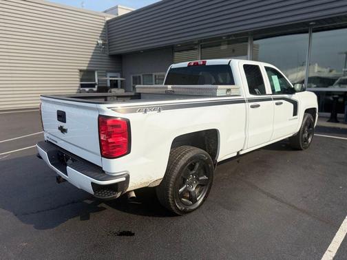 2018 Chevrolet Silverado 1500 Custom