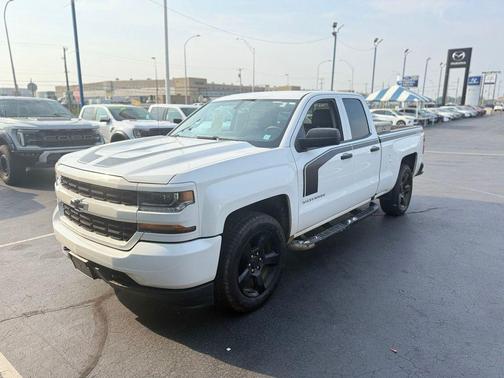 2018 Chevrolet Silverado 1500 Custom
