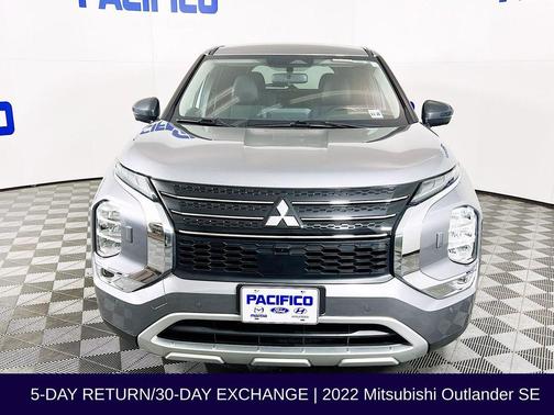 2022 Mitsubishi Outlander SE