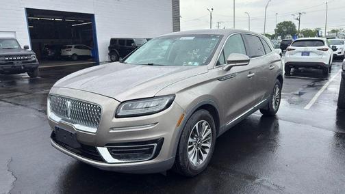 Mocha 2019 Lincoln Nautilus Select