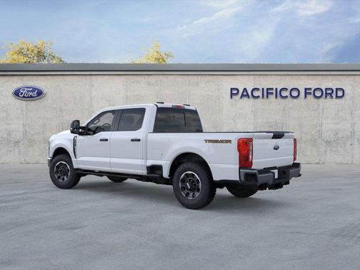 2025 Ford F-350 XLT
