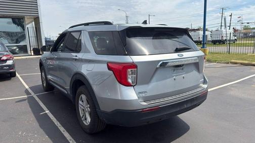 Silver Metallic 2024 Ford Explorer XLT