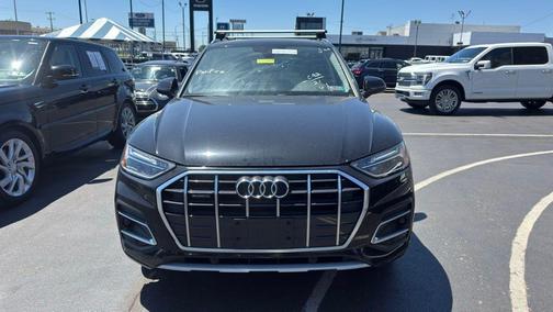 Mythos Black Metallic 2021 Audi Q5 45 Premium