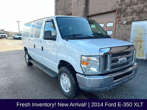 2014 Ford E350 Super Duty XLT