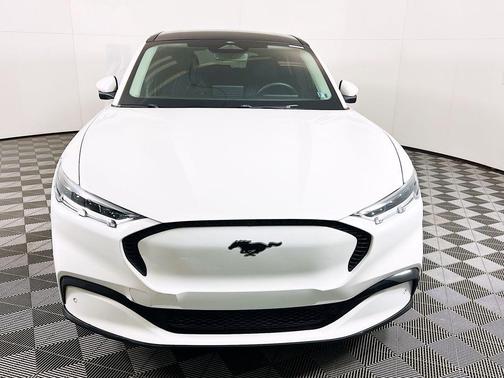 2022 Ford Mustang Mach-E Select