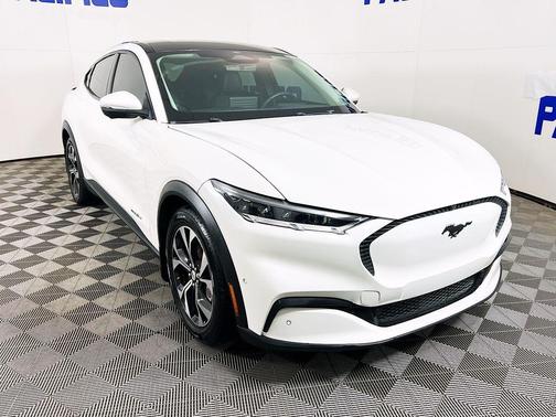 2022 Ford Mustang Mach-E Select