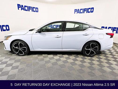 Gray Sky Pearl 2023 Nissan Altima 2.5 SR