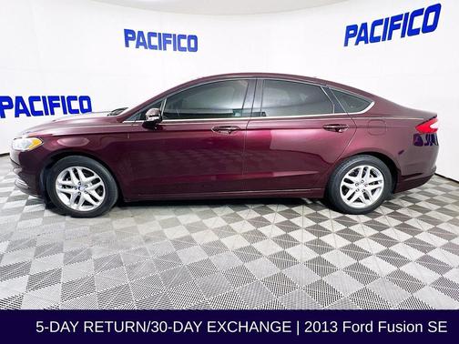 Bordeaux 2013 Ford Fusion SE